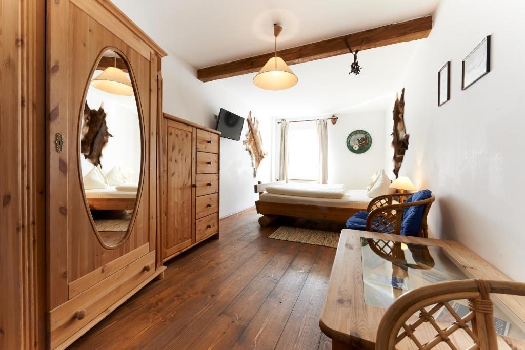 Hotelchen Doellacher Dorfwirtshaus Großkirchheim Exteriör bild