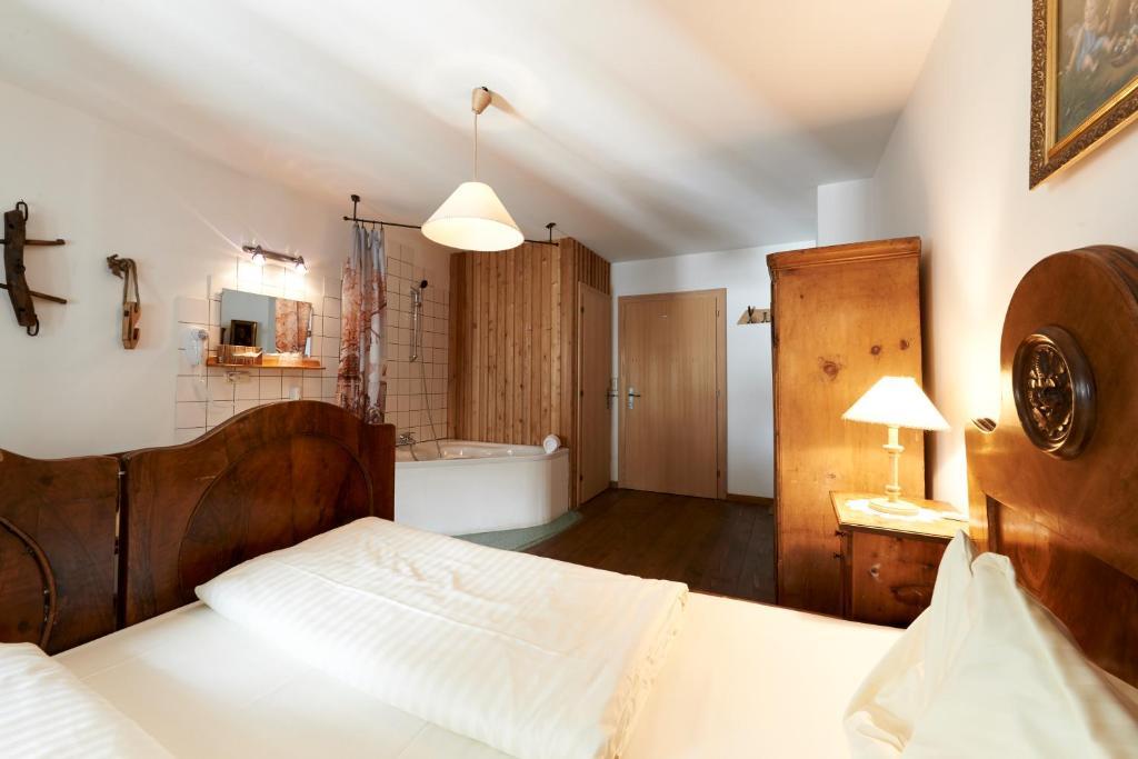 Hotelchen Doellacher Dorfwirtshaus Großkirchheim Exteriör bild